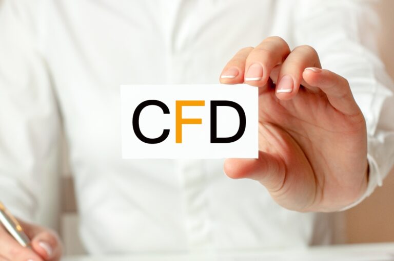 Trading di CFD: cosa sono, come funzionano, simulazione e rischi
