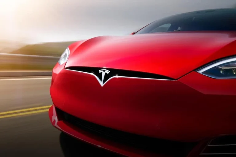 Previsioni azioni Tesla: quotazione e analisi 2022-2030