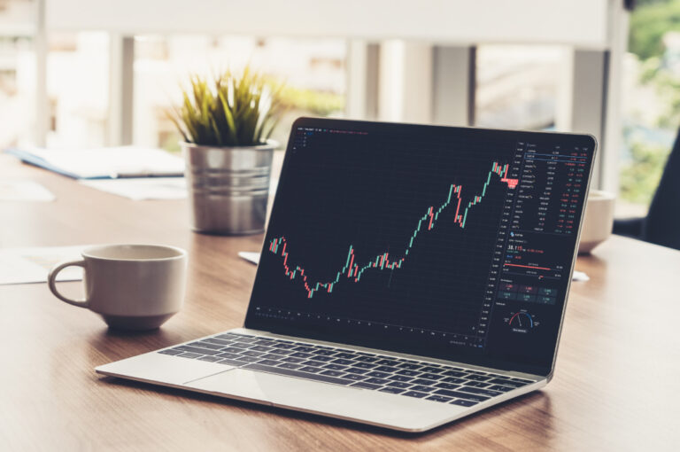 Rimbalzo del gatto morto: cosa significa il dead cat bounce nel trading online