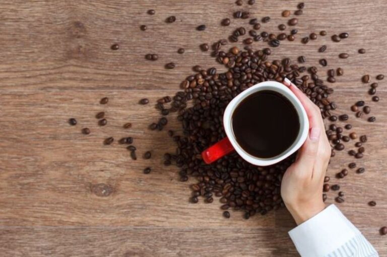 Trading caffè: come investire sulla materia prima, analisi quotazione e previsioni