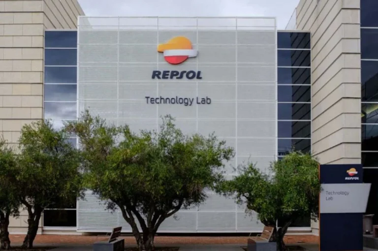 Investire in azioni Repsol: dividendo, grafico, analisi tecnica e target price
