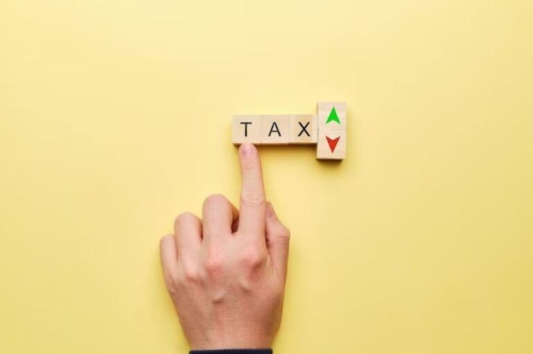 Aumento dei tassi di interesse: quali settori beneficiano e come investire